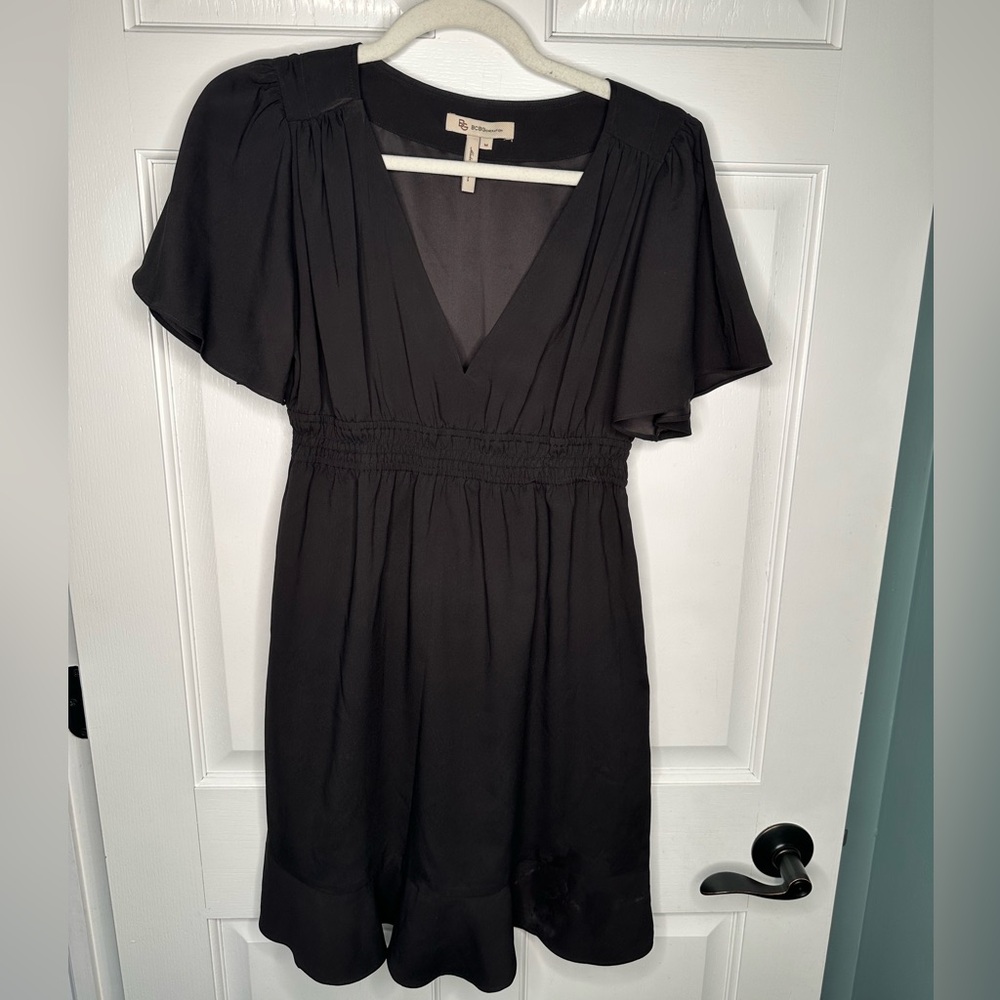 BCBGeneration Black Flutter Sleeve V-Neck Mini Dress Size M - Picture 2 of 11